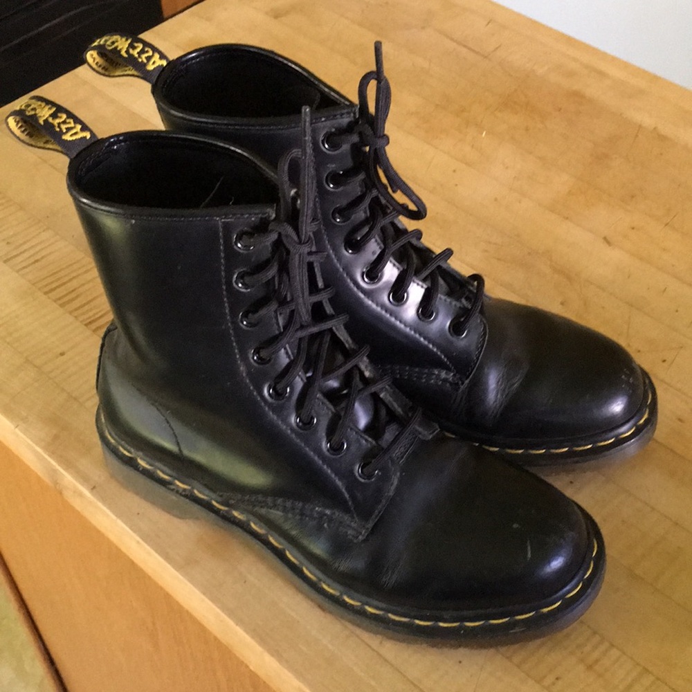 8 Eye Dr. Marten Boots